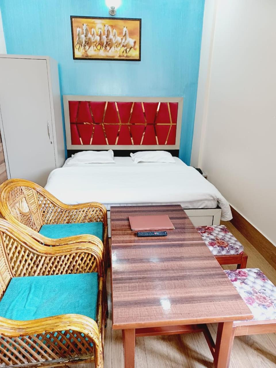 Paradise Home Stay Rāni Pokhri Exterior photo